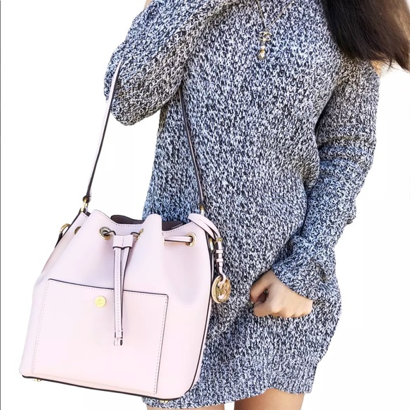 🌸NWT Michael Kors Bucket Hobo Blossom Pink🌸 - Picture 3 of 8